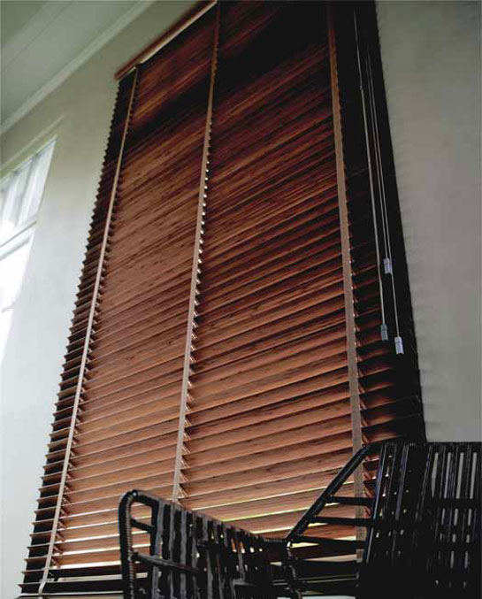 Jellemzők Wooden blinds 50mm, belt ladder