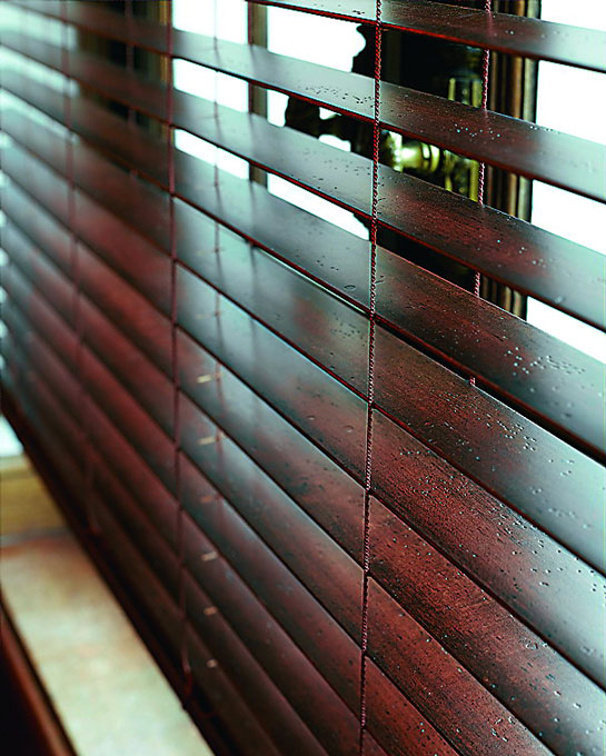 Jellemzők Wooden blinds 50mm, rope ladder