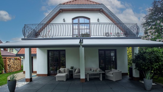 
										Behúzható napellenzők
																						