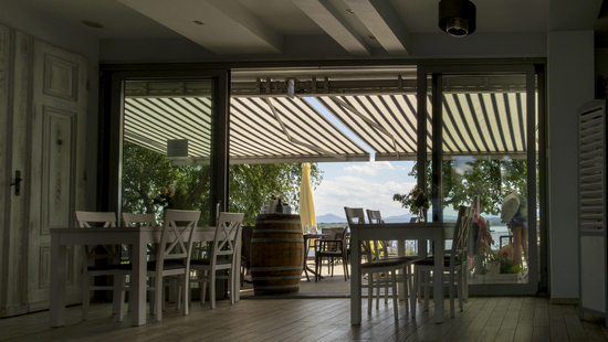 
										Kültéri terasz napellenzők
																						